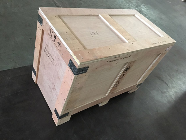 胶合板箱